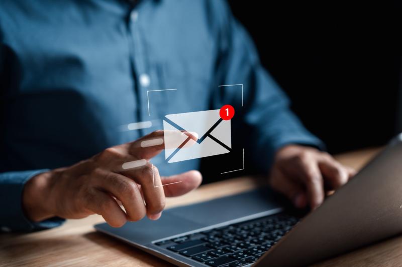 Cómo escribir emails profesionales en inglés - Banner