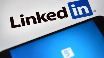 Using LinkedIn in Italy: Profile Tips and Recruiter Norms