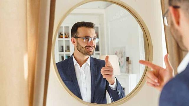 Cómo describir a una persona en inglés: físico y personalidad - Banner