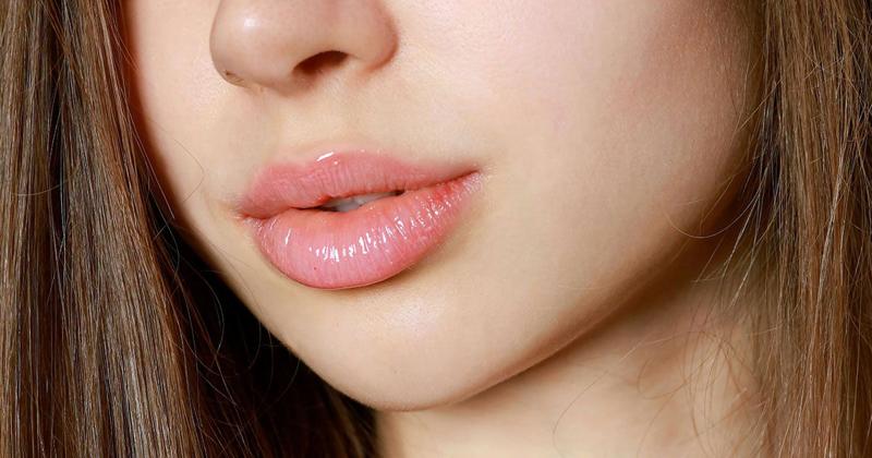 Fを発音しているイメージ