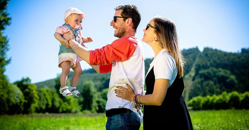 英語で子育て・育児しているイメージ