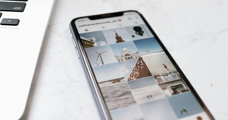 英語のSNS投稿のイメージ