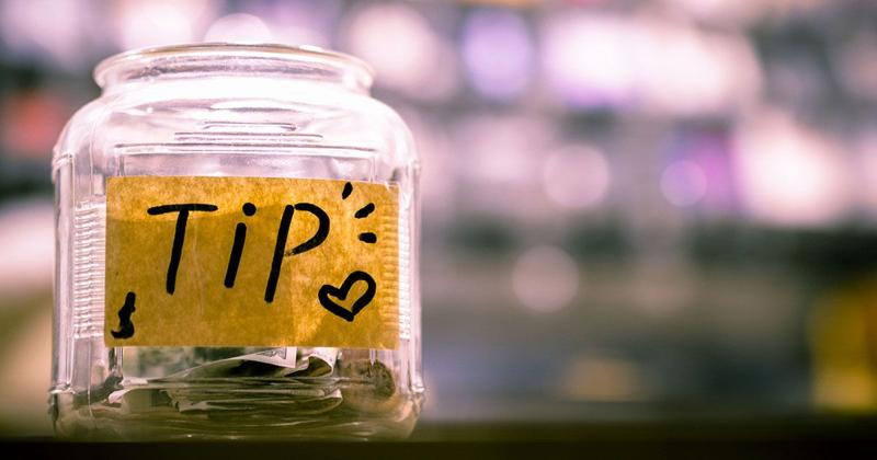 英語圏のチップ文化のイメージ