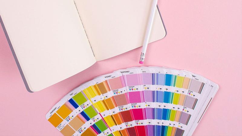 たくさんの色のイメージ