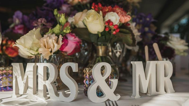 英語の呼び方Mrs.とMr.のイメージ