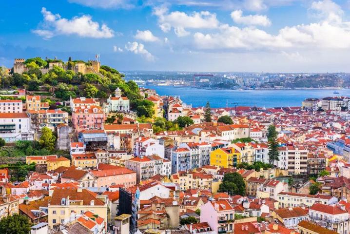 Portuguese Citizenship After 5 Years of Residency: What to Expect