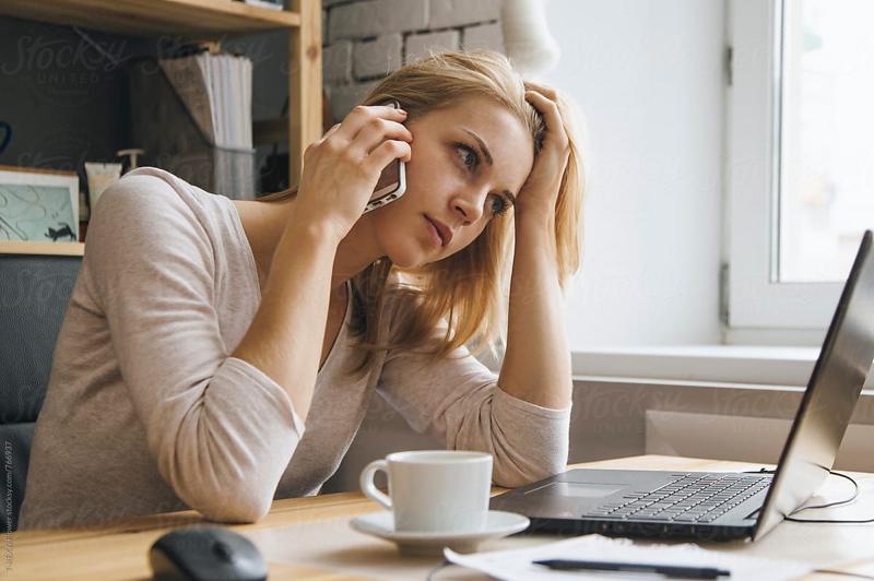 Cómo hablar por teléfono en un contexto profesional en inglés - Banner