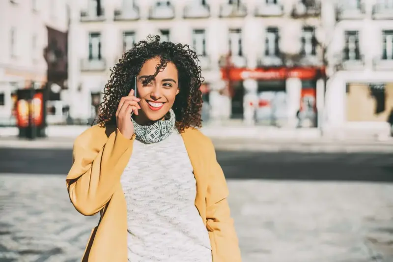 How to talk on the phone in Portuguese - Banner