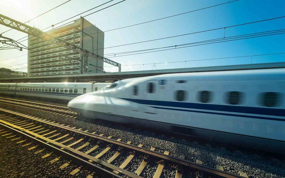 Highway Buses vs Shinkansen in Japan: Which Is Right for You