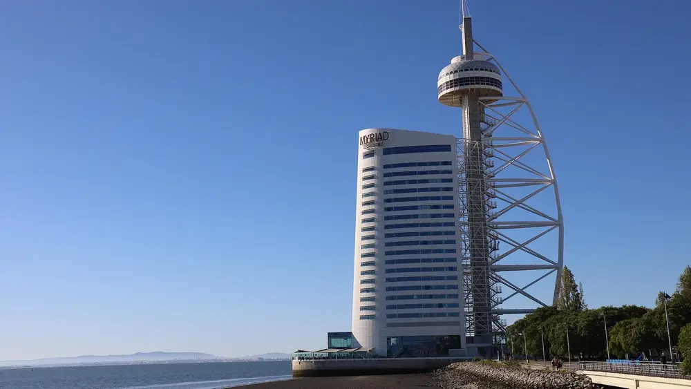 How to form and use the Portuguese future tense - Banner