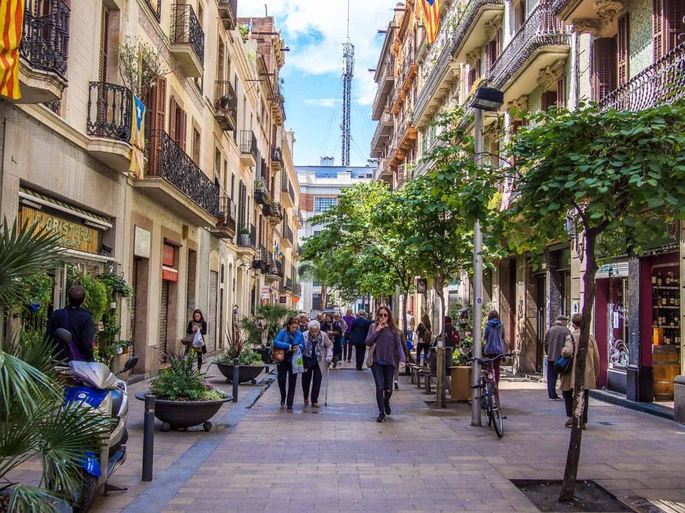 Best Neighborhoods in Barcelona for Foreigners: El Born, Gràcia, Eixample, and Beyond