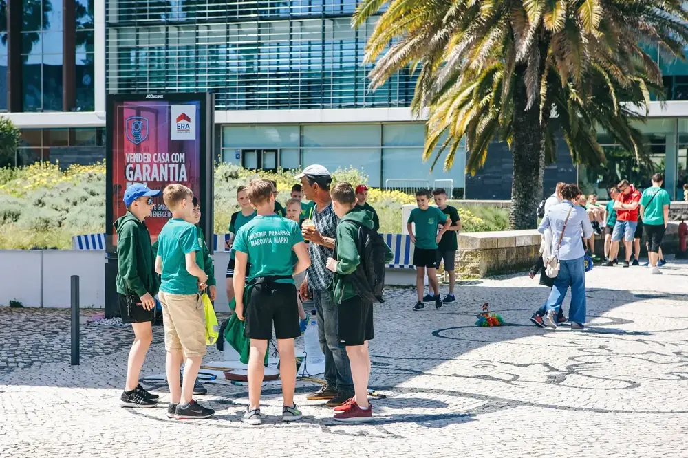 School and education vocabulary in Portuguese - Banner