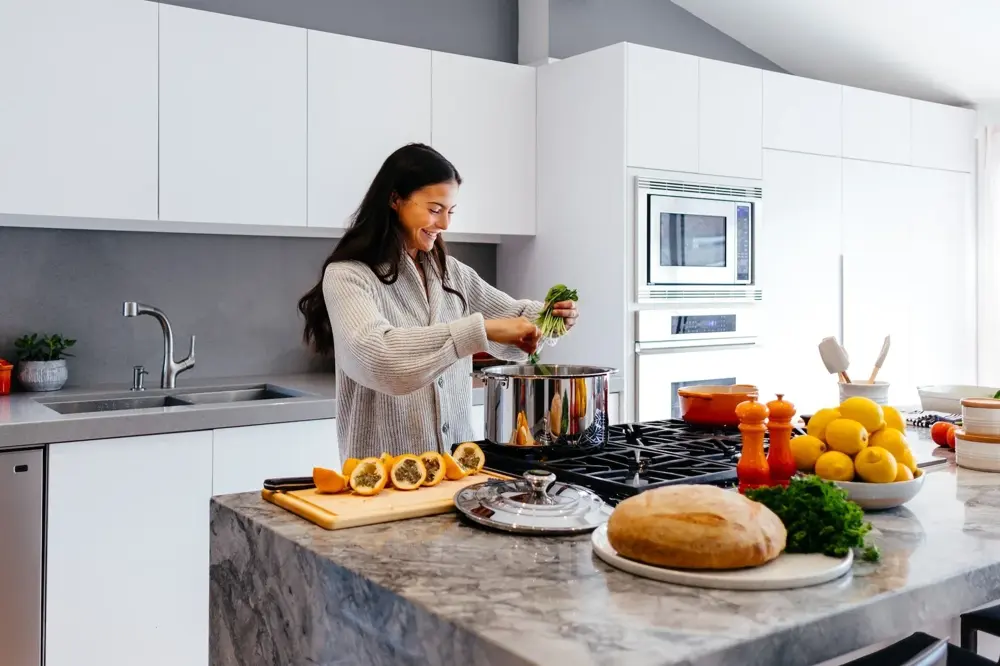 Verbos de cocina en inglés: bake, fry, boil, grill, steam y más - Banner