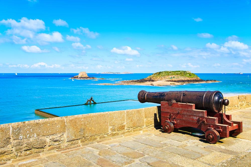 Brittany in One Week: Coastal Towns, Crepes, and Celtic Heritage