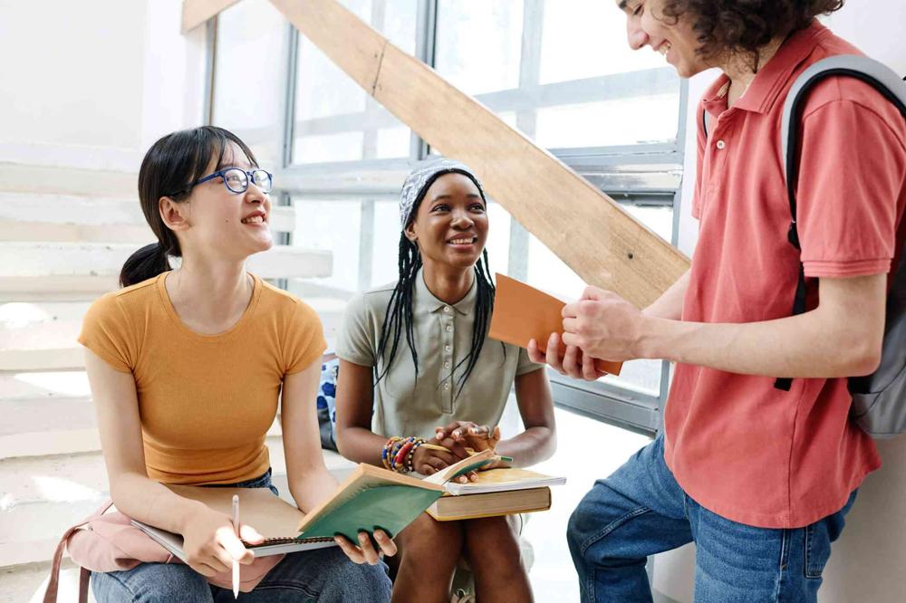 英語の間接話法と直接話法の違い - Banner