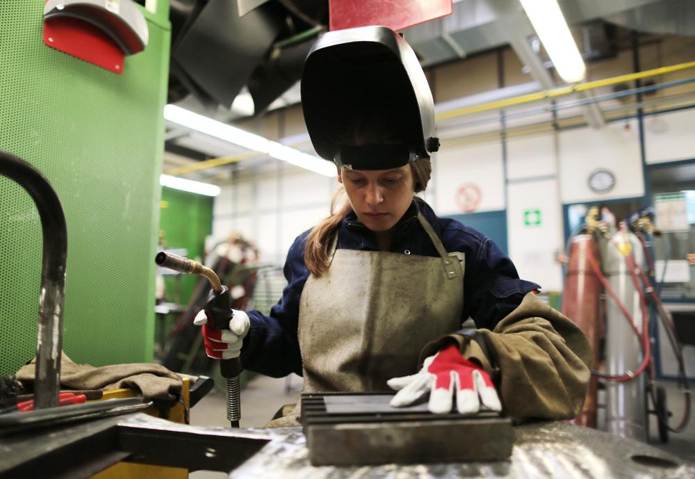 Germany's Ausbildung Visa: How Foreigners Can Train in a Trade