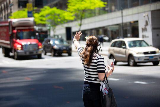 Cómo pedir un taxi o Uber en inglés - Banner