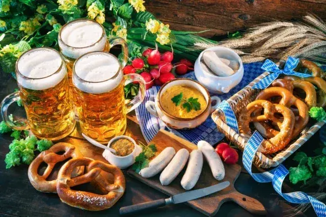 Essential German food and restaurant vocabulary - Banner