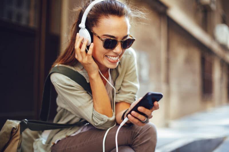 The best French podcasts for language learners - Banner