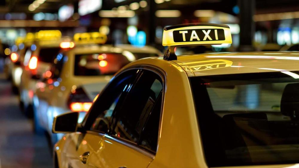 Vocabulario de transporte en inglés: bus, subway, taxi, rideshare - Banner
