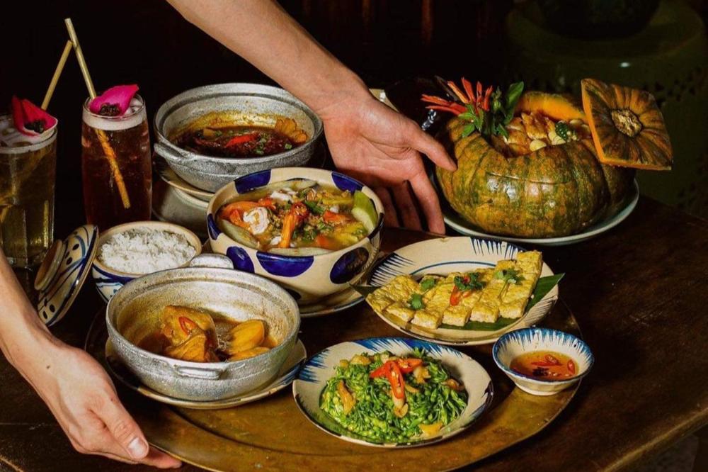 How to order food at a restaurant in Vietnamese - Banner