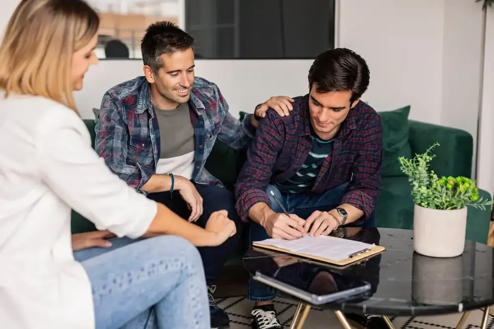How to Rent an Apartment in the USA Without a Credit History