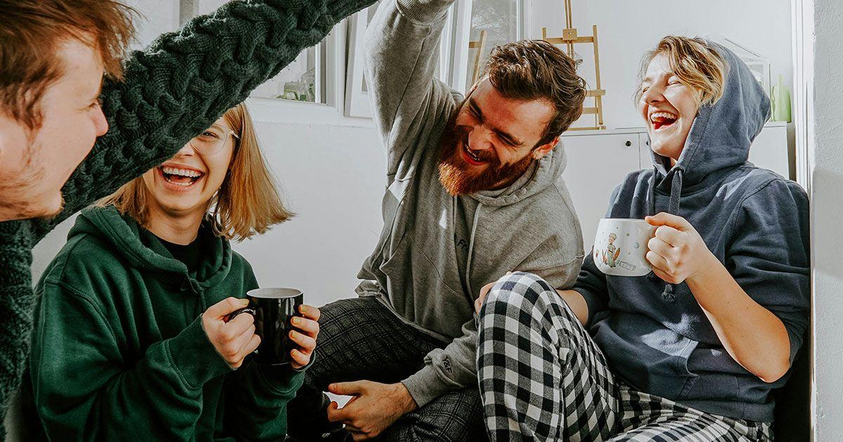 英語で自然に話しているイメージ