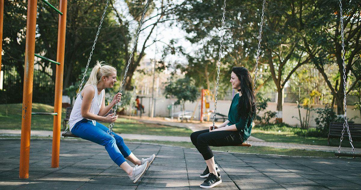 英語で日常会話をしているイメージ