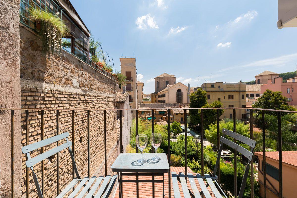 Best Neighborhoods in Rome for Expats: Trastevere, Monti, Prati, and Beyond