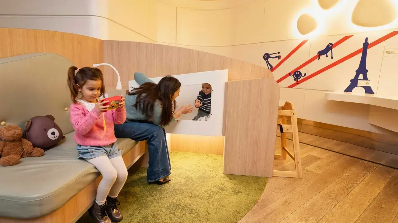 France Family Reunification Visa: Bringing Spouse & Kids
