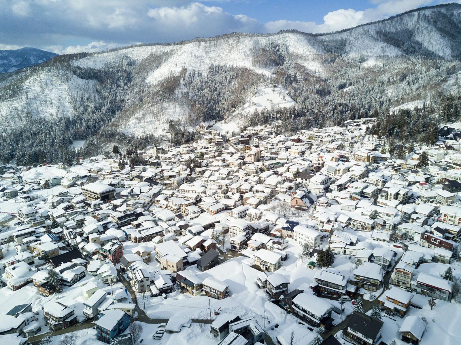 Japan Winter Itinerary: Nagano, Niigata, and Powder Towns